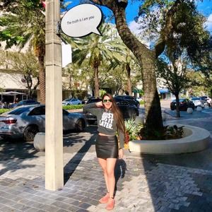 Meet your Posher, Nicole